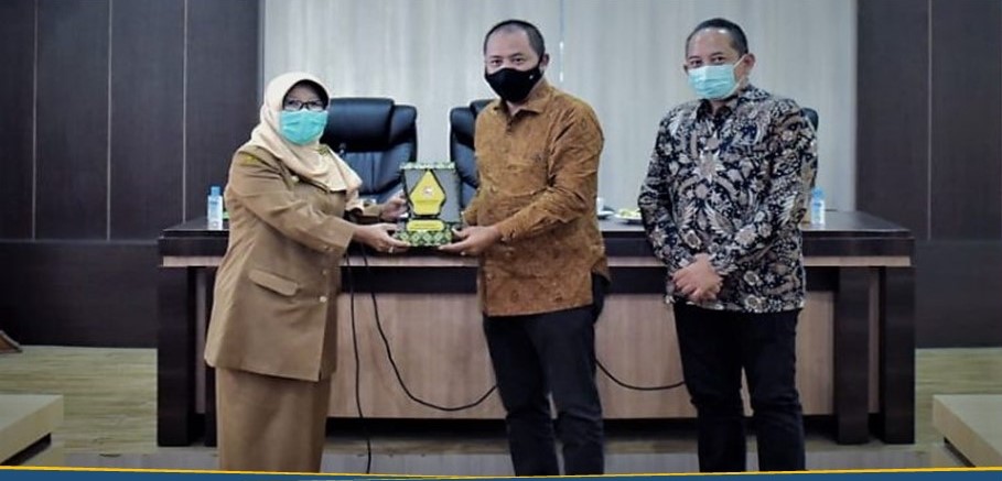 Bupati Karanganyar Kunjungi Wisata Kesehatan Jamu Kalibakung Bupati Karanganyar Kunjungi Wisata Kesehatan Jamu Kalibakung